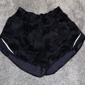 COPY - COPY - Lululemon Hotty Hot Shorts High Rise